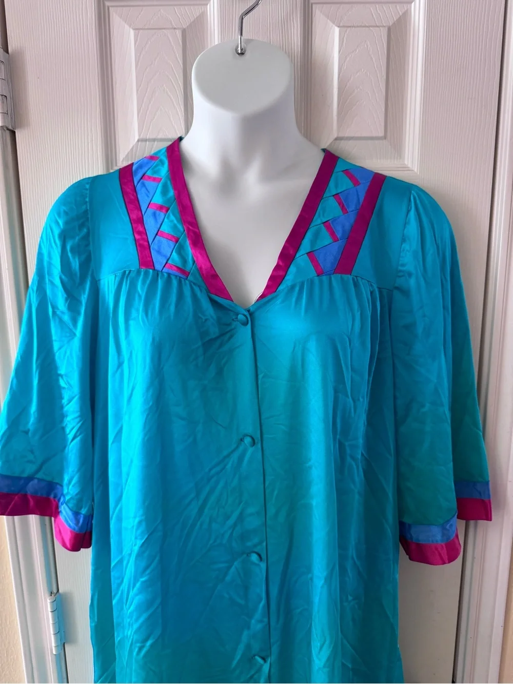 Henson Kickernick Vintage L Short Button Front Robe Housecoat Mumu Patio Coat